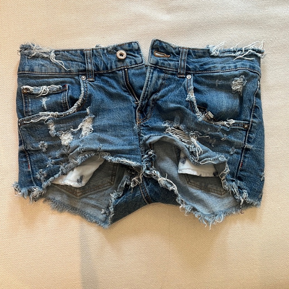 Zara Trafaluc ripped denim shorts
